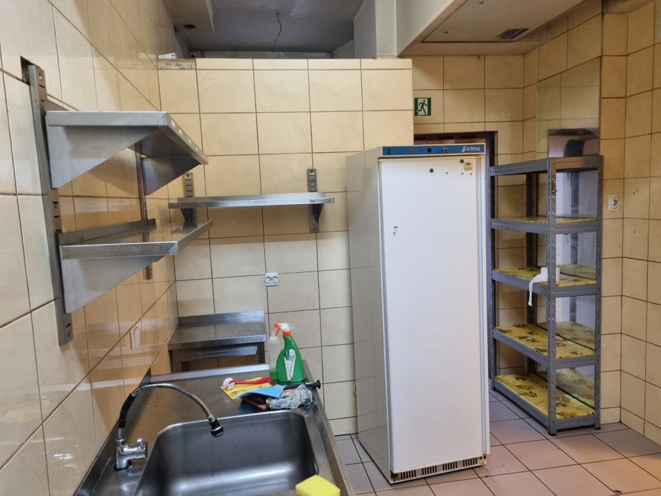 wynajmę lokal gastronomiczny  wege Ruczaj bistro od zaraz