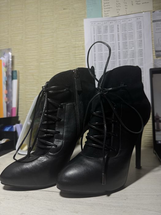 Жіноче взуття на підборах