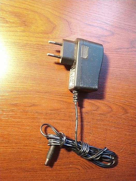 Зарядное устройство автоматическое 12,6 вольт li-ion для шуруповерта