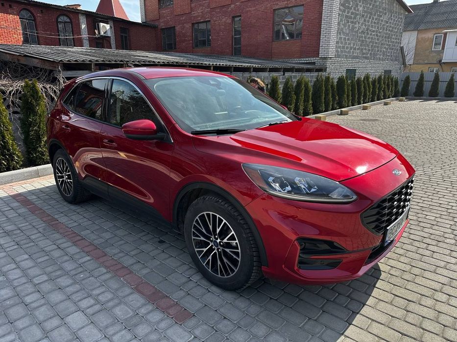 Ford Escape Plag-in hybrid, гібрид, плагін, підзаряджаємий форд ескейп