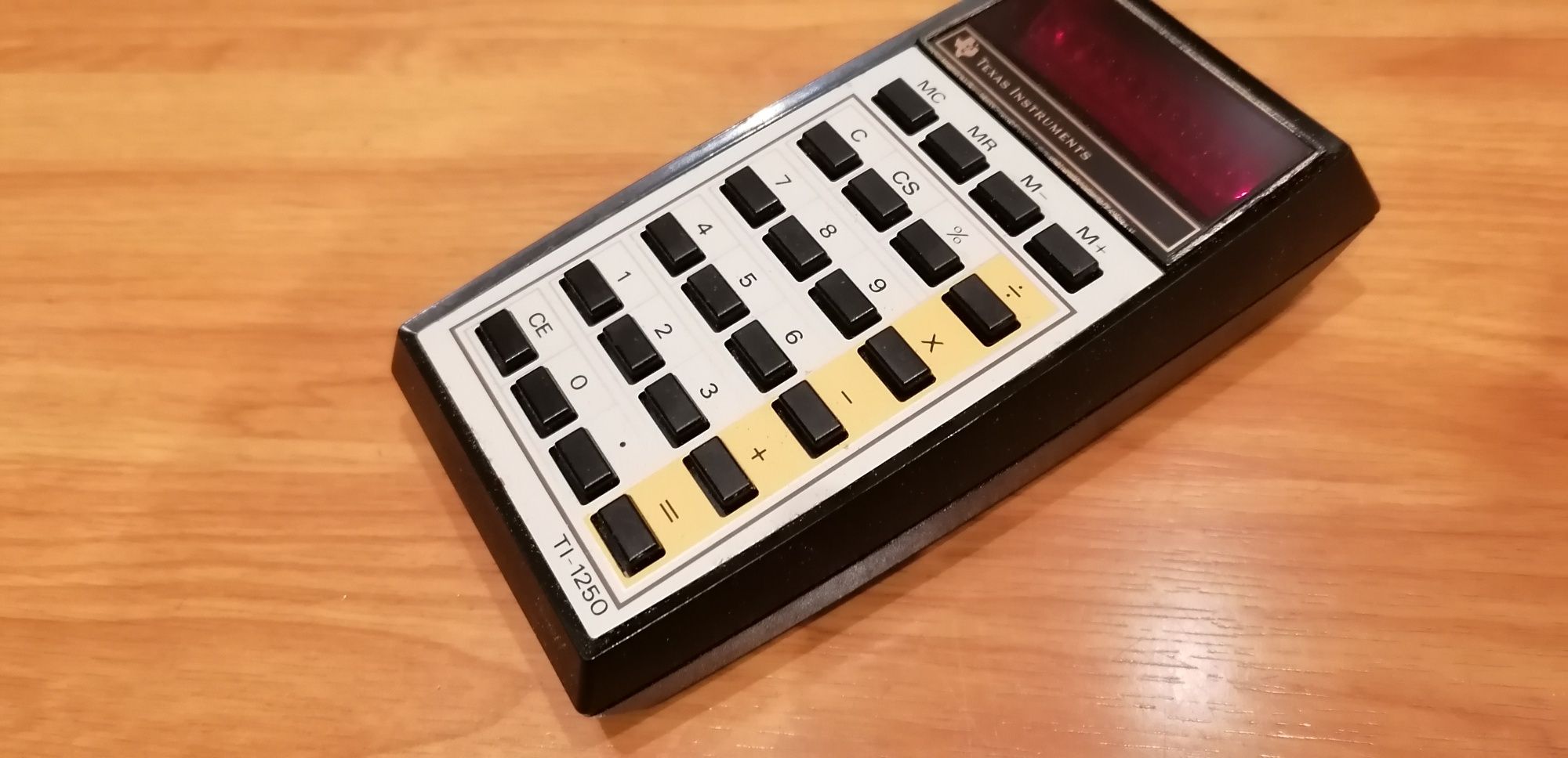 Calculadora Texas Instruments TI-1250 vintage