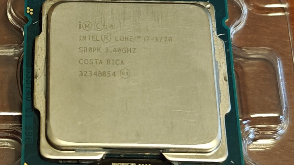 i7-3770K, socket 1155, 4 rdzenie 8 wątków, Turbo 3.90 GHz + Chłodzenie