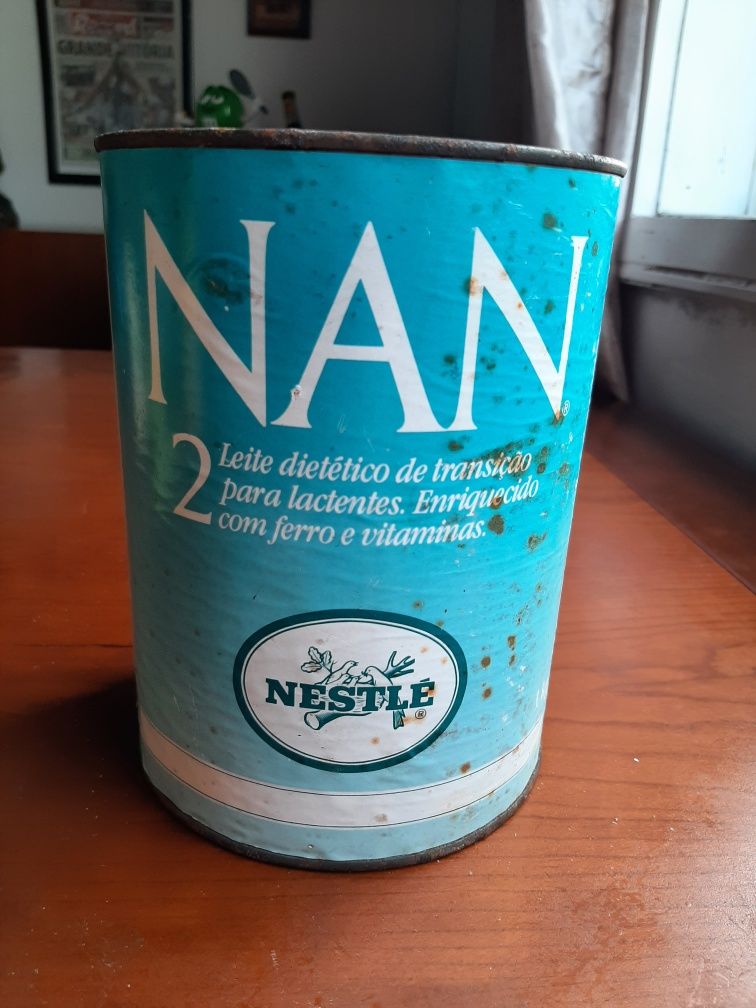 Antiga lata Nestlé NAN