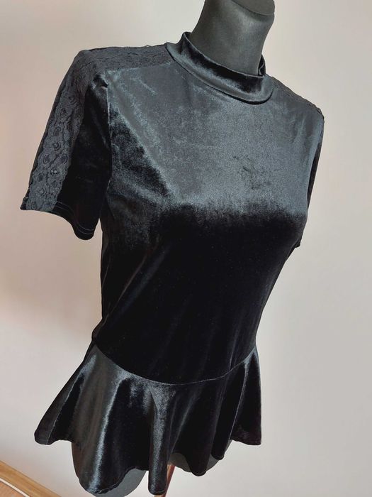 Zara czarna welurowa bluzka koszulka tshirt krotki rekaw s m