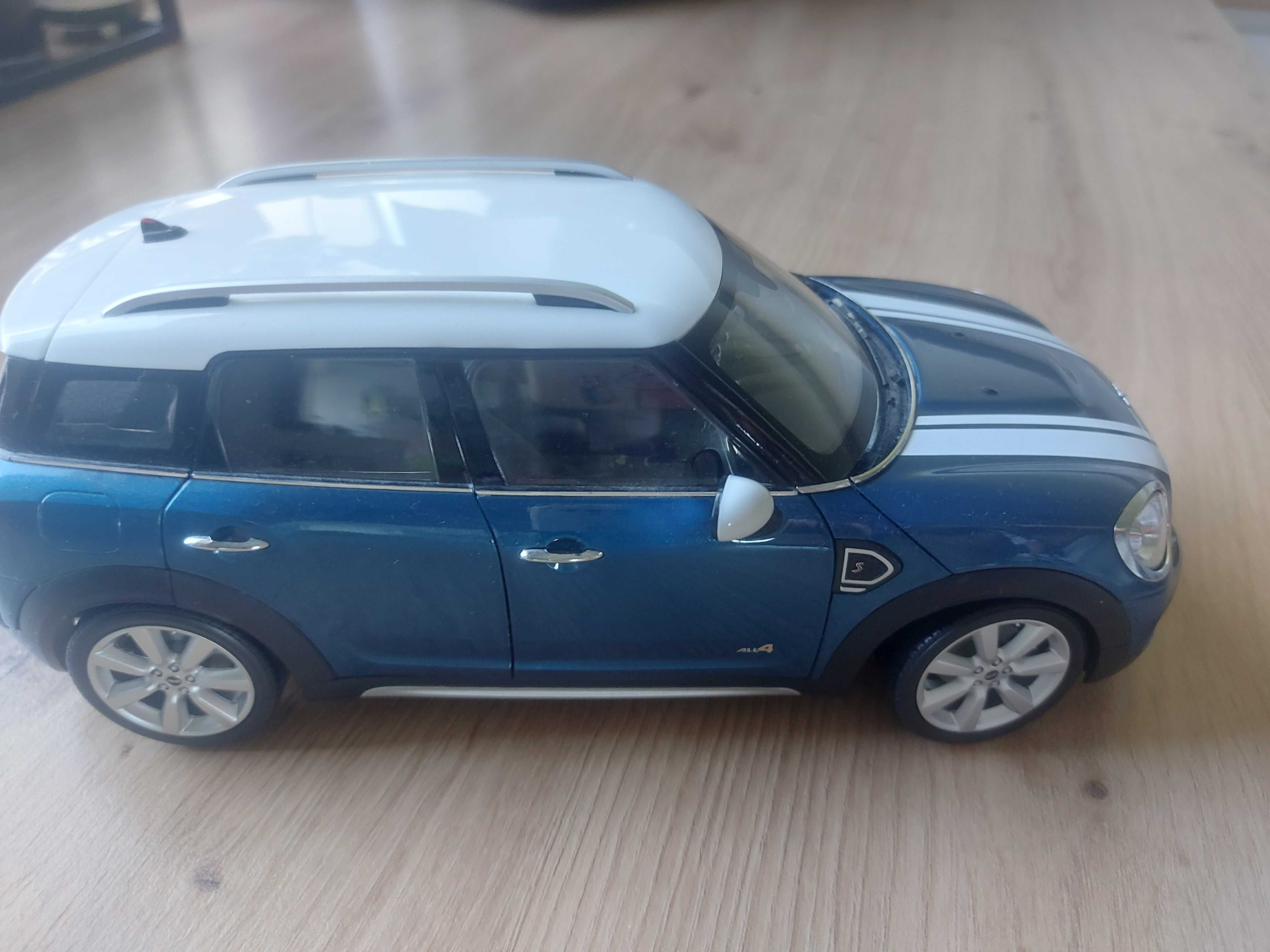 Samochód kolekcjonerski mini countryman 1:18