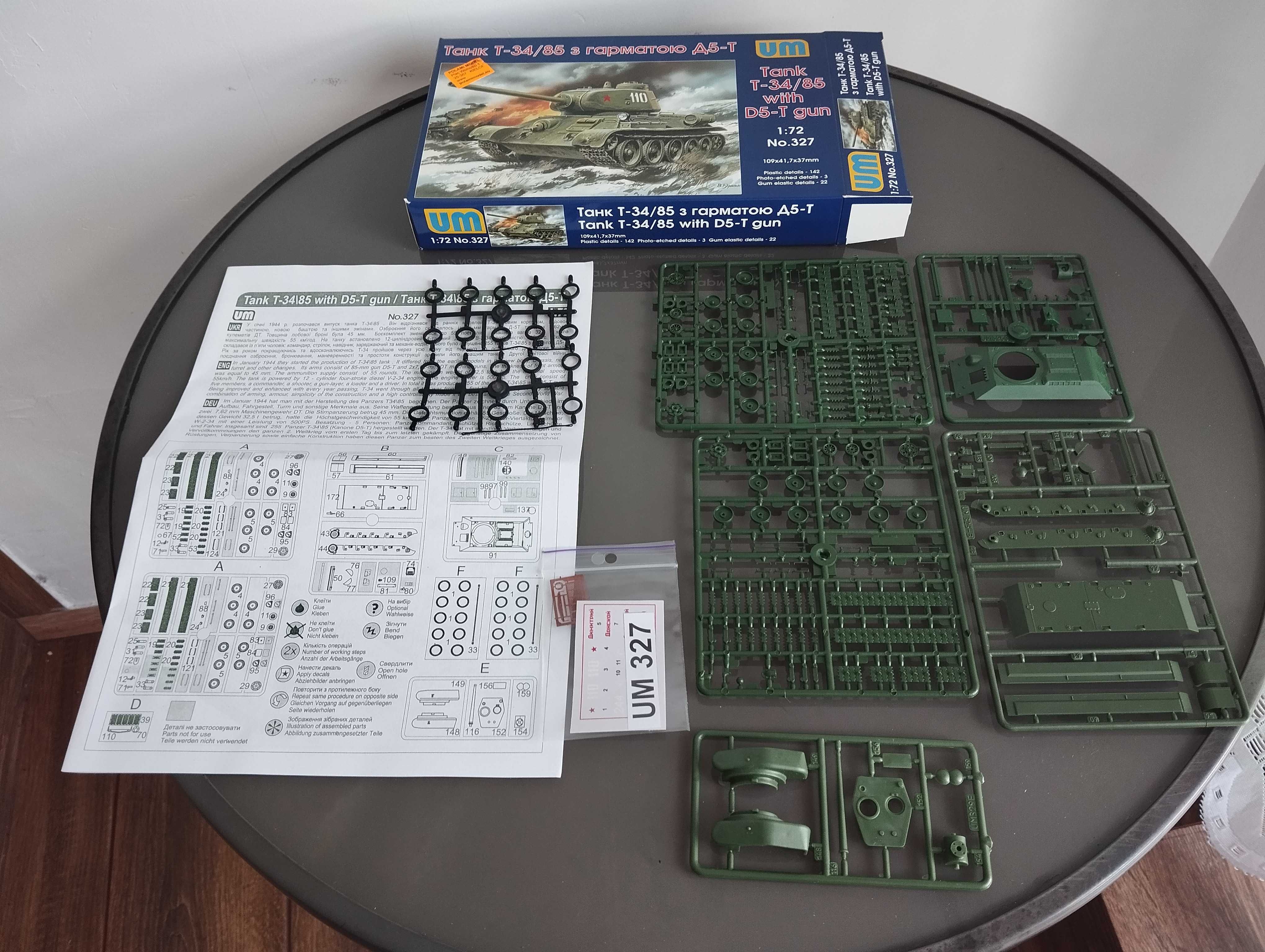 Model czołgu T-34/85 UM skala 1/72
