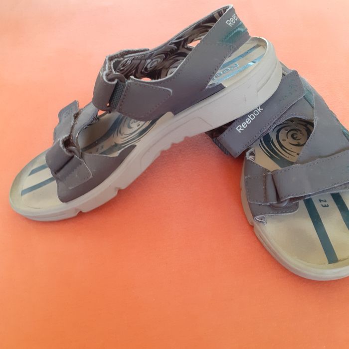 Sandały chłopięce Reebok rozm. 36,5 36-37 chłopiec