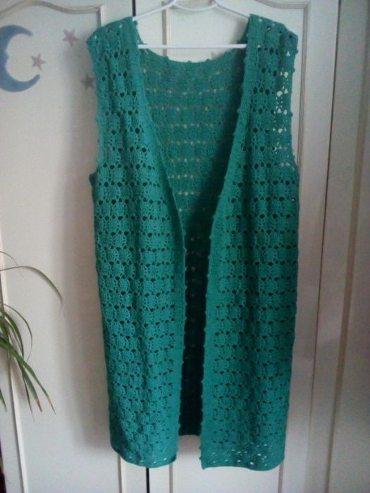Жилет вязаный. Ручная работа.