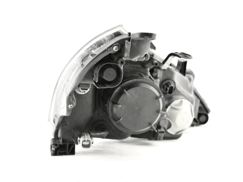 Фара передня ліва TOYOTA VERSO WAR20 2012-2018 (81150-0F151-00) 81170-