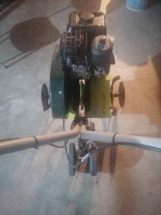 Moto Enxada com motor Briggs & Stratton