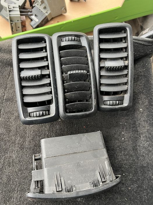 Дифлектор подачі повітря в салон рено трафік опель віваро нісан прімас