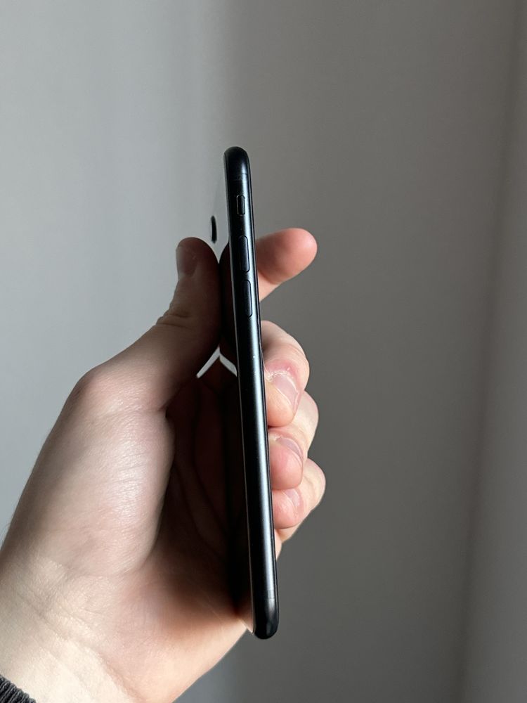 IPhone SE 2020 64gb Czarny Jak Nowy 87%