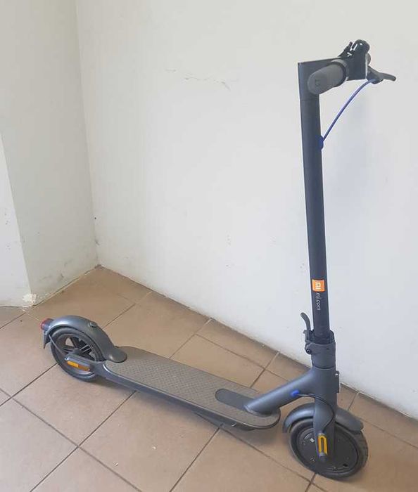 Hulajnoga elektryczna Xiaomi Mi Electric Scooter 3 600W 30km Bluetooth