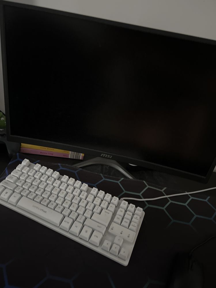 Sprzedam komputer ryzen 7 2700 gtx 1660s