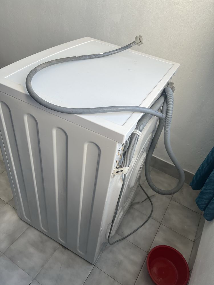 Maquina de lavar roupa (Teka)com avaria