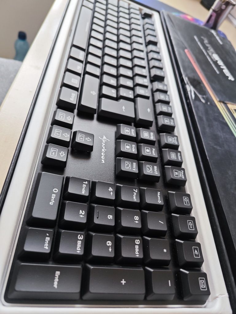 Klawiatura mechaniczna Sharkoon Purewriter (niebieskie switche)