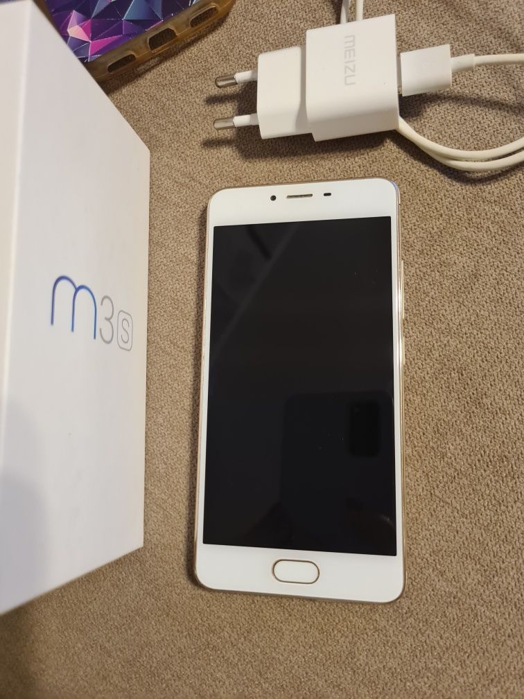 Телефон Meizu M3s