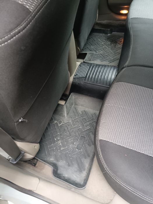 Килимки автомобільні (пластикові) для Renault Megan 2