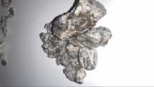 Diamenty Szara bryłka diamentu oraz biała bryłka diamentu