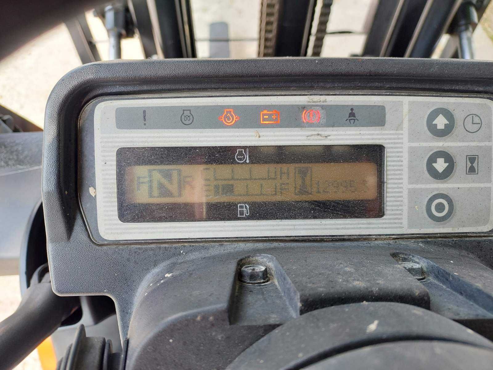 Автонавантажувач UNICARRIERS 2.5т дизель