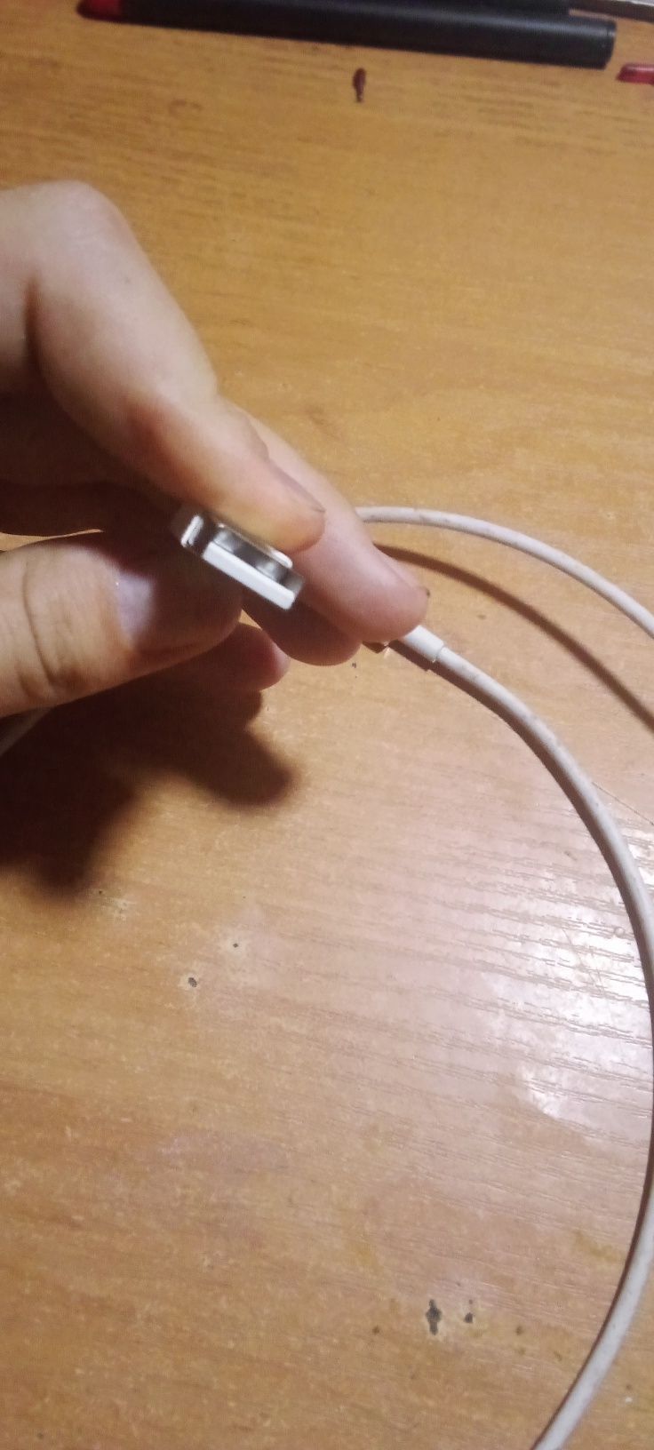 Продам зарядку для айфона