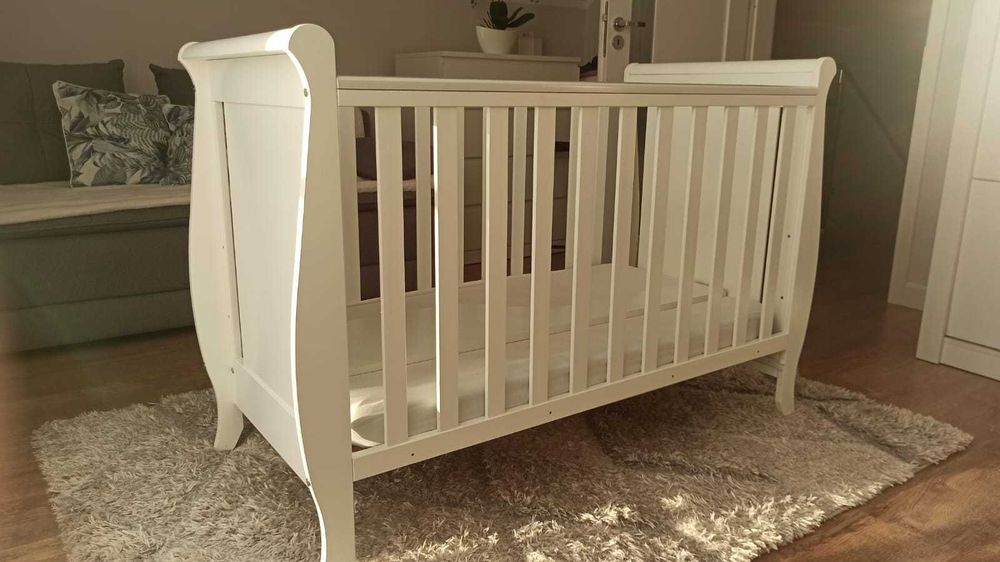 Łóżeczko dziecięce drewniane + materac 120x60