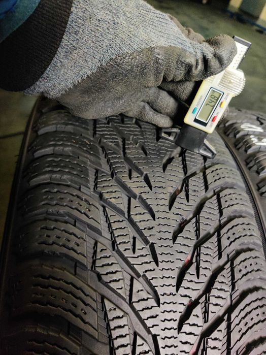 Nokian Hakkapeliitta R20 255 45 та 235 50 шини зимові РІЗНОШИРОКІ