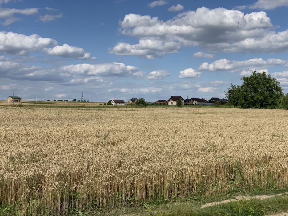Земля село Волиця-Комарів