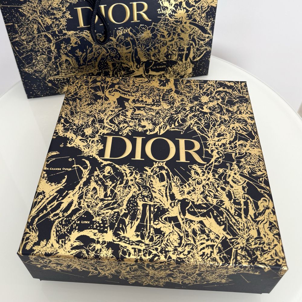 Подарункове пакування (пакет і коробка) Dior.
