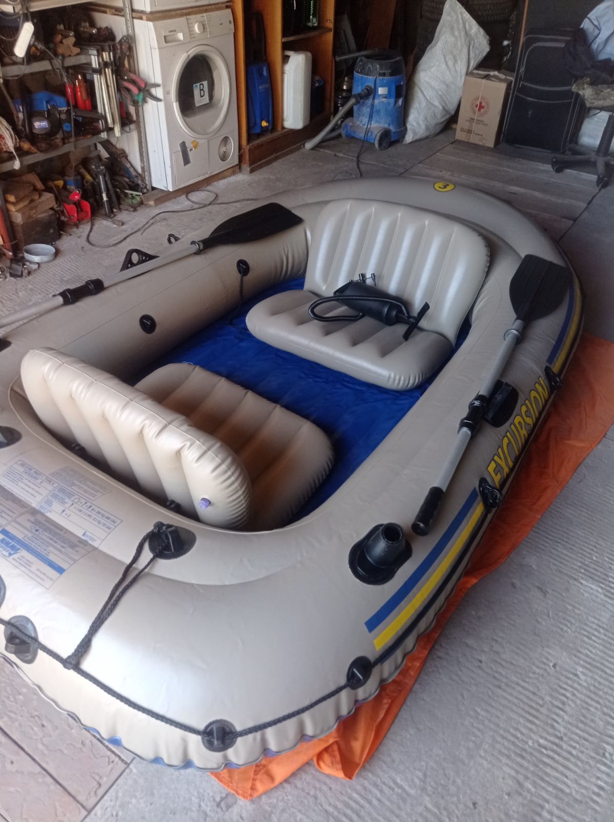 Човен надувний Intex  «Excursion 3»