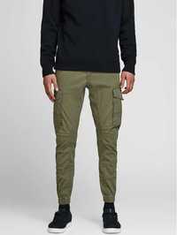 Jack & Jones spodnie joggery khaki w33 / l36 bojówki 33 L