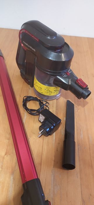 Odkurzacz bezprzewodowy Morphy Richards Cordless SuperVAC zestaw