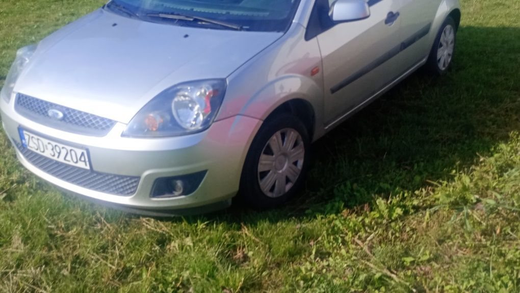 Ford fiesta 1.4 benzyna