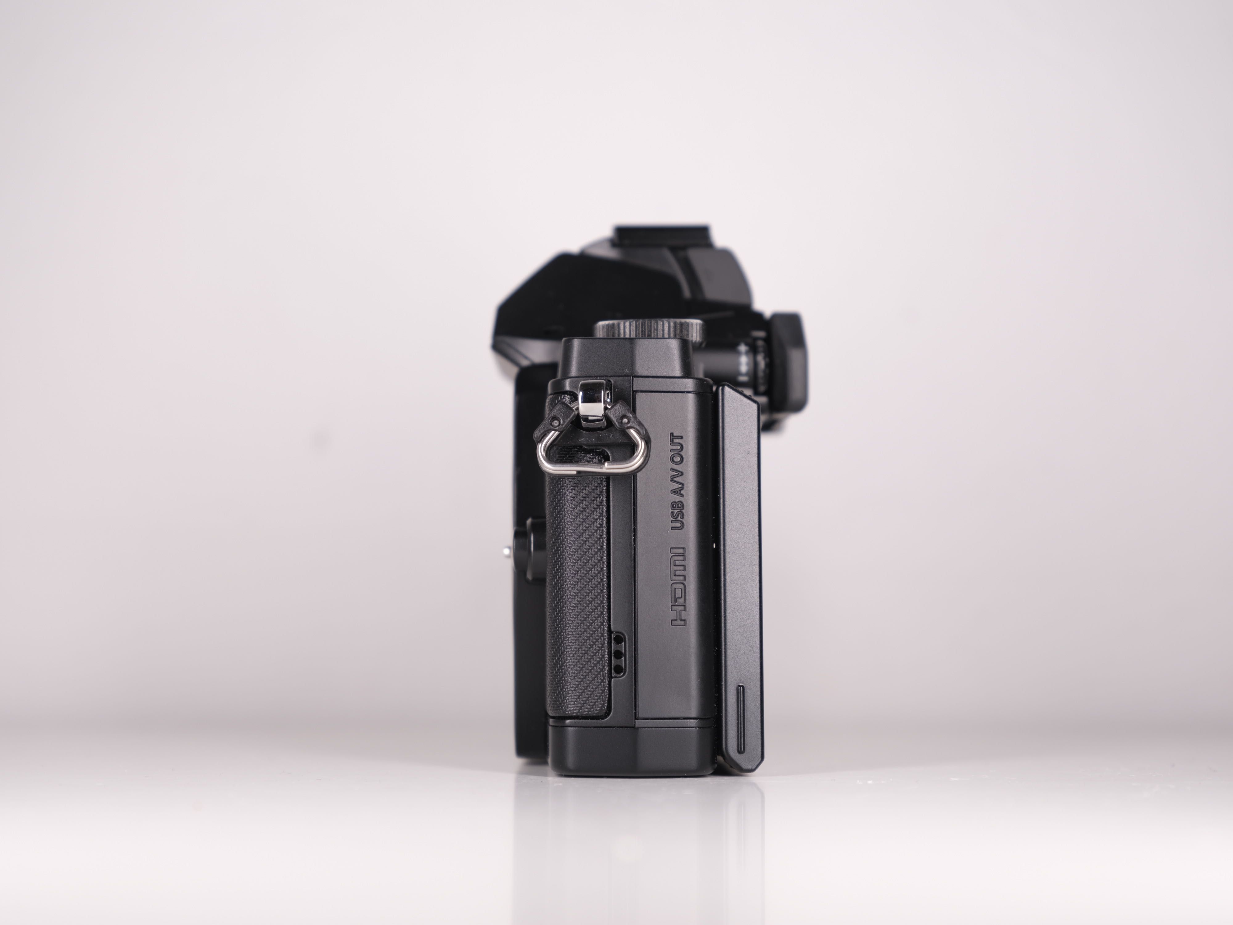 Olympus OM-D E-M5 Mark - новий / без передоплат