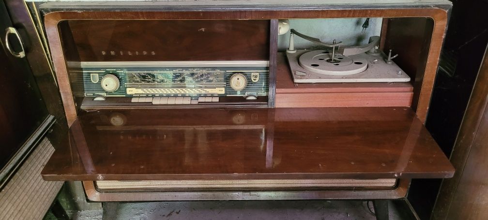 Radiola radio lampowe gramofon