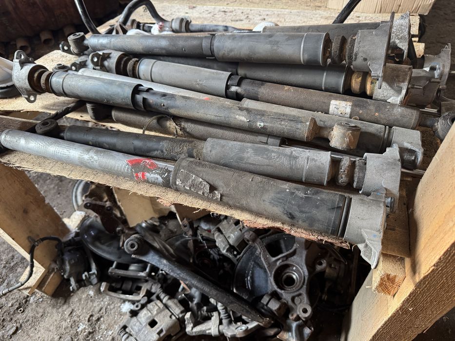 Амортизатор задній підвіска Ford Fiesta mk7 usa