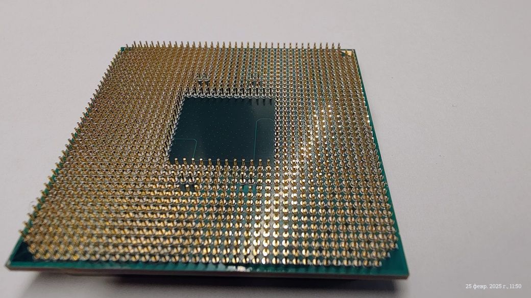 AMD RYZEN 3 2200g