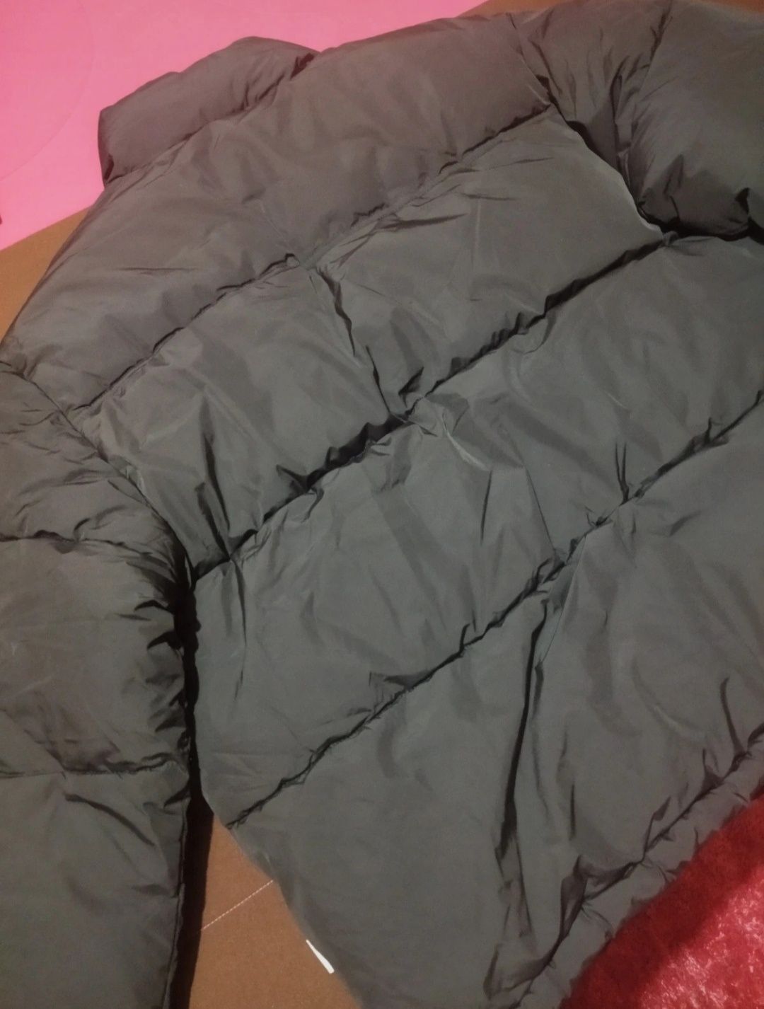 Casaco preto e bem estimado
