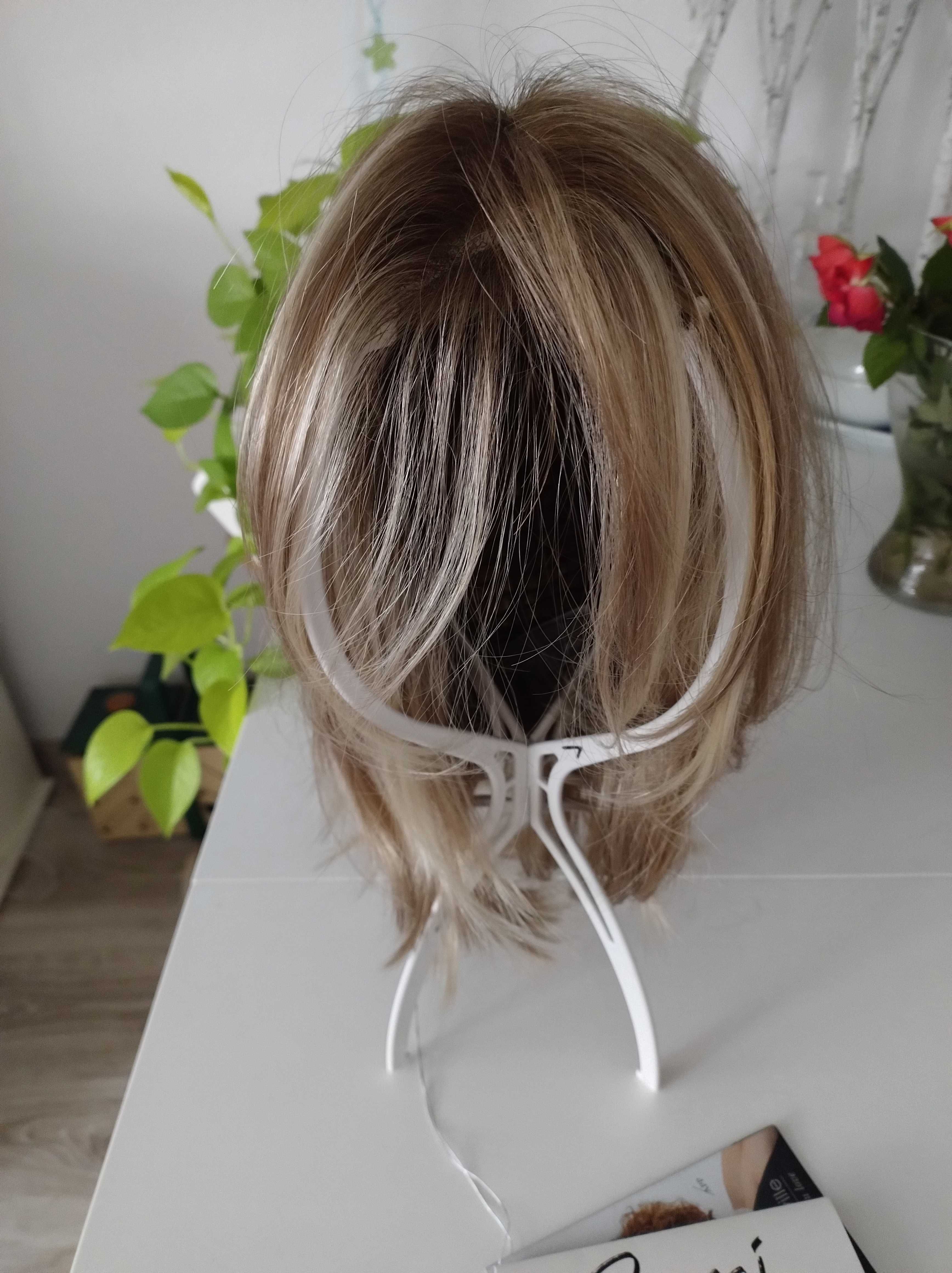 Nowa peruka Ellen Wille, do ramion, blond balejaż