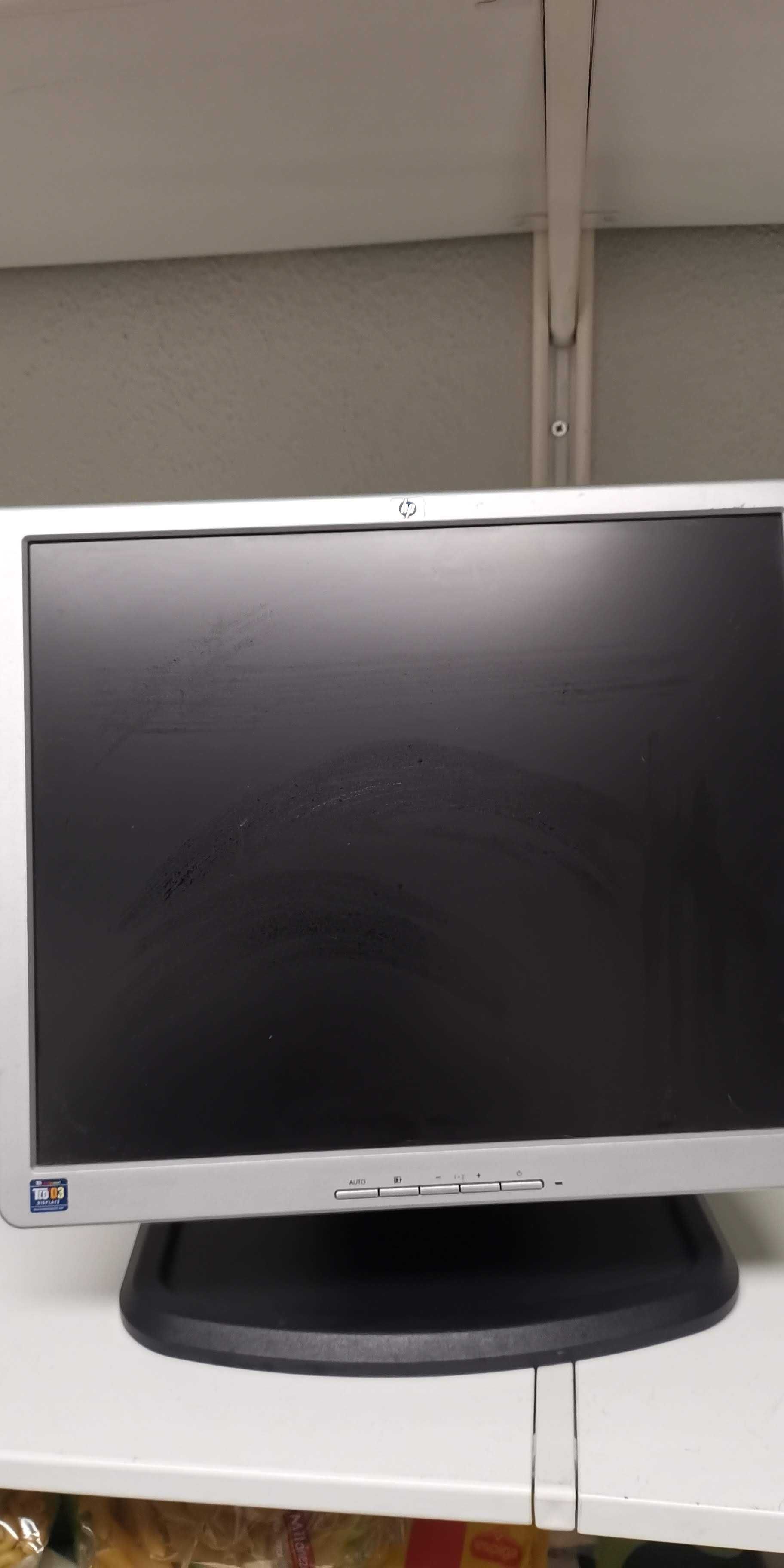 Monitor LCD 17" HP perfeitamente funcional