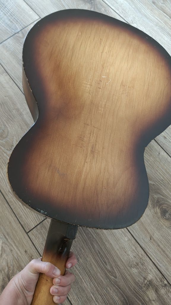 Stara gitara oldschool