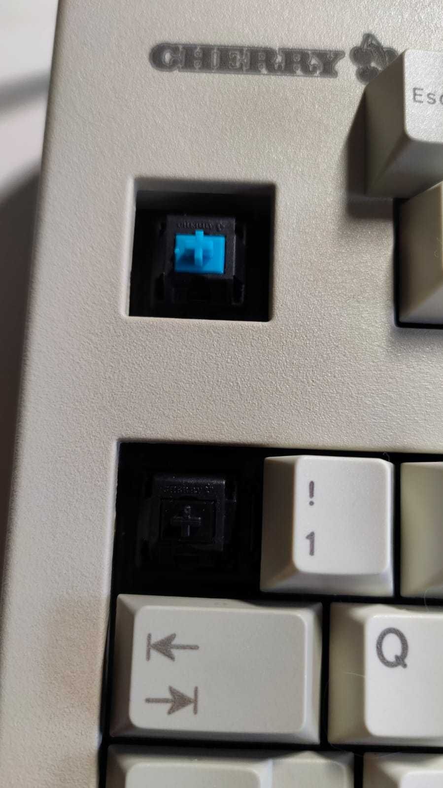 Teclados mecânicos alp e mx