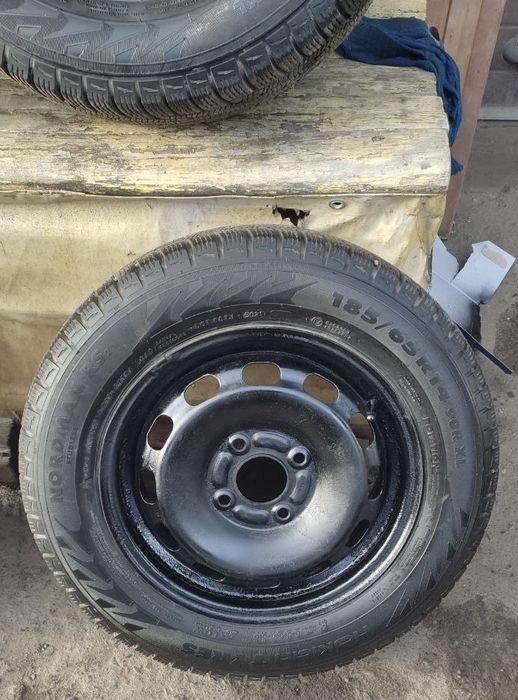 Колеса R14 на Ford Fiesta, гума зимова Nokian 185/65