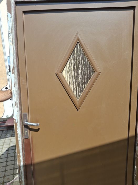 Drzwi zewnętrzne 90 bialo brązowe