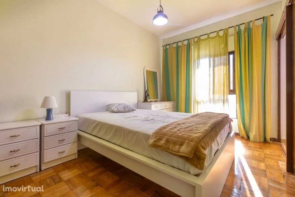 T 4 Duplex Olivais