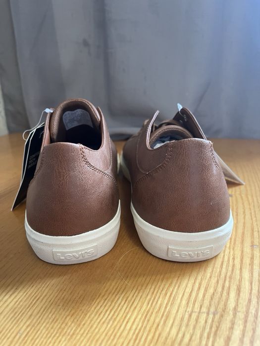 Кросовки, сникерсы, мокасины мужские “Levis”