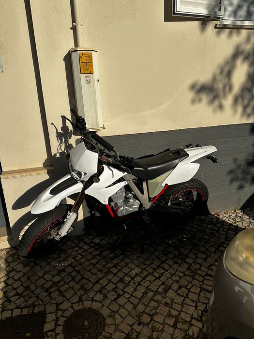Vendo AJP PR3 2015