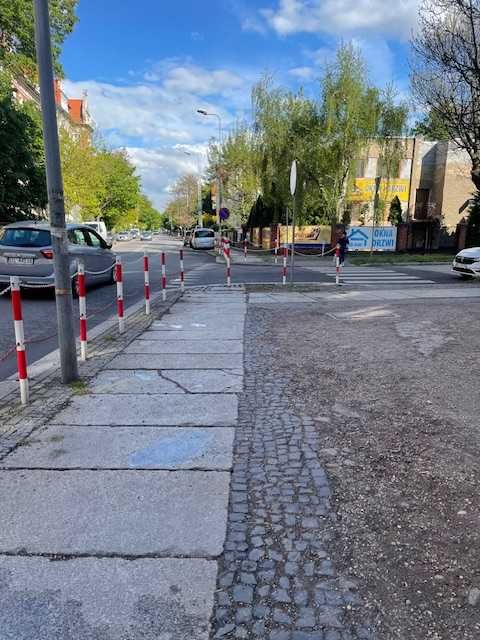 Miejsce na reklamę Legnica ul. Rataja .  Cena 260 zł /1 miesiąc