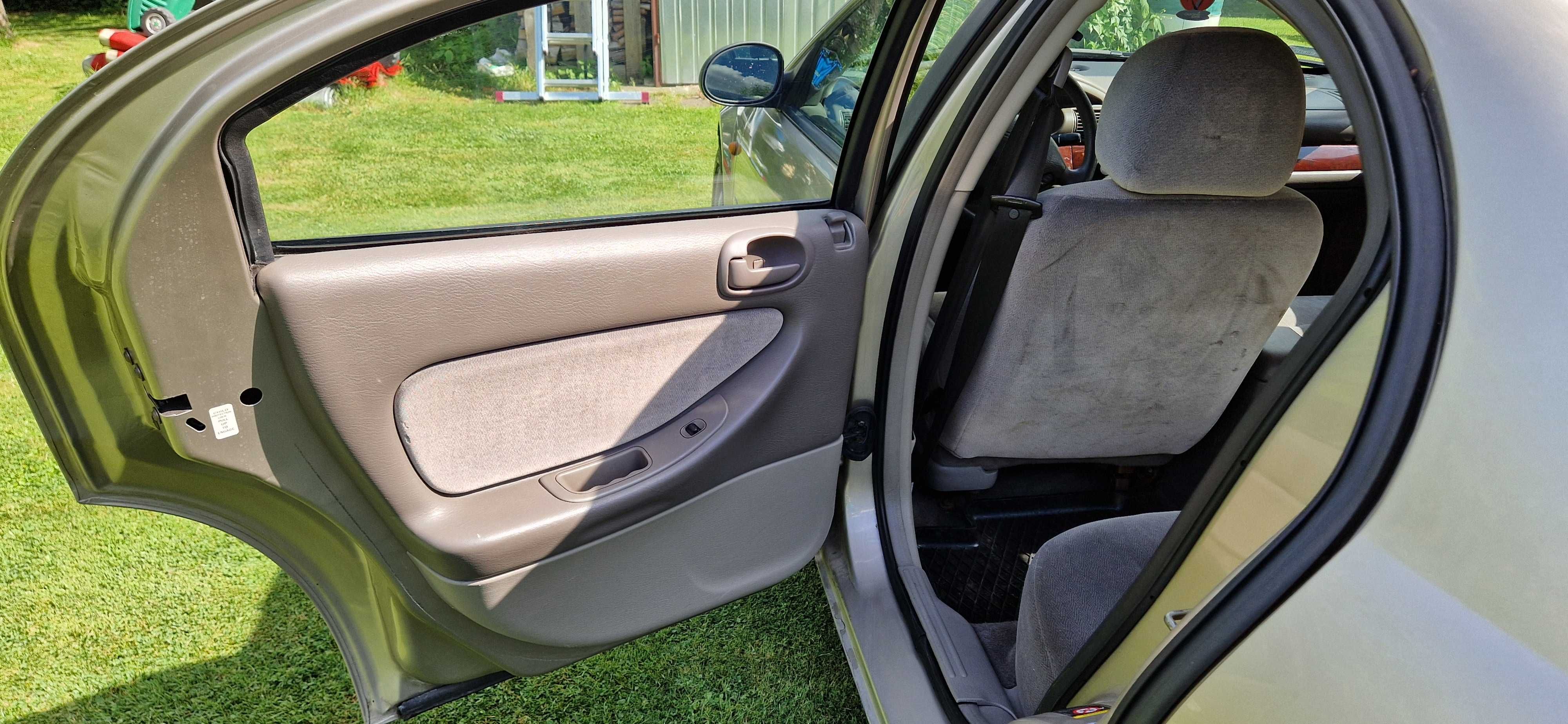 Samochód Chrysler Sebring LE