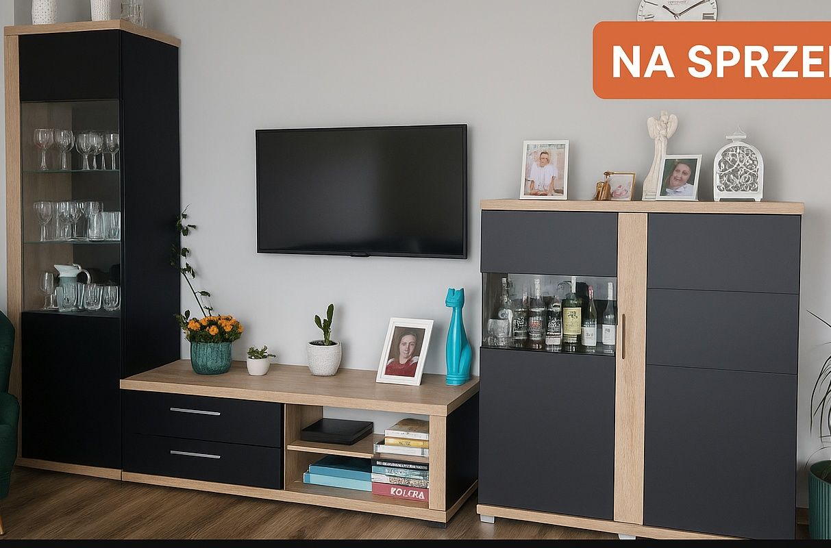 Nowoczesny zestaw mebli do salonu – witryna, szafka RTV, barek